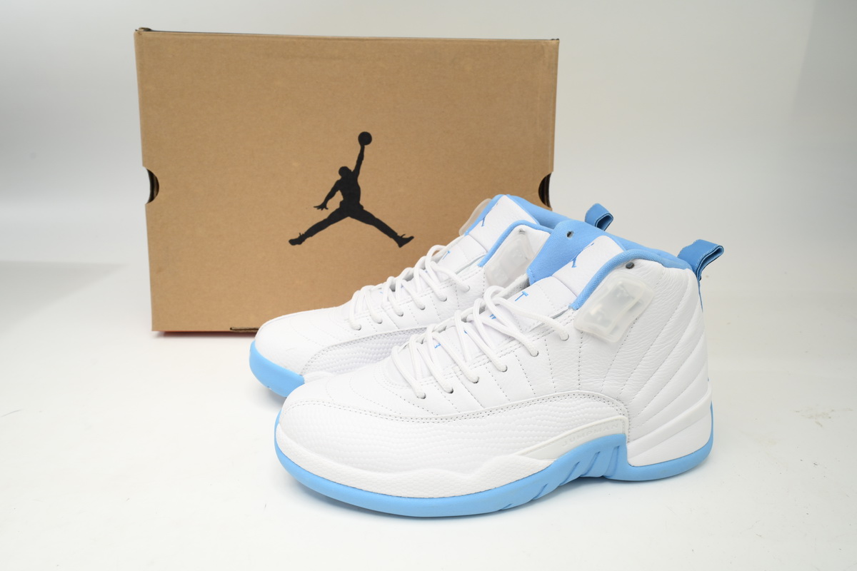 Air Jordan 12 (UNC)